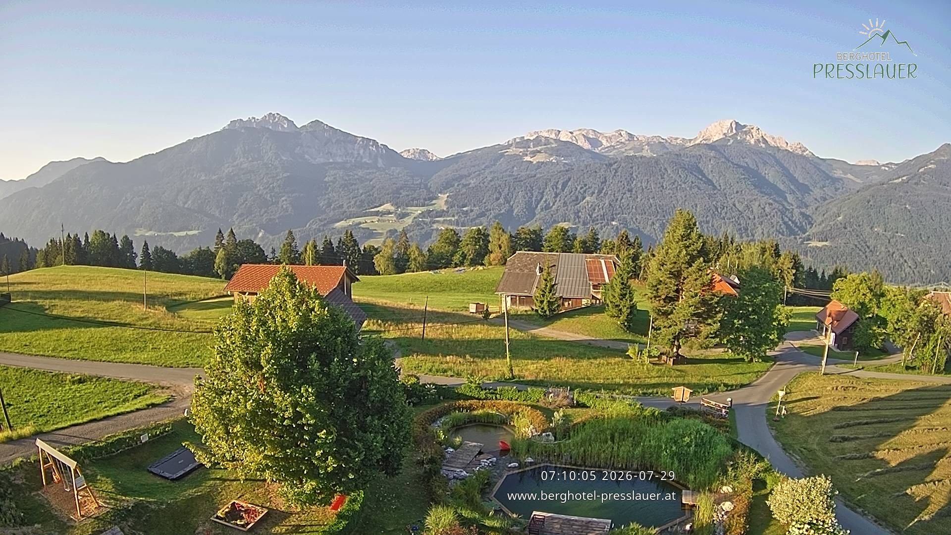 Archiv Foto Webcam Ausblick vom Berghotel Presslauer in Kärnten