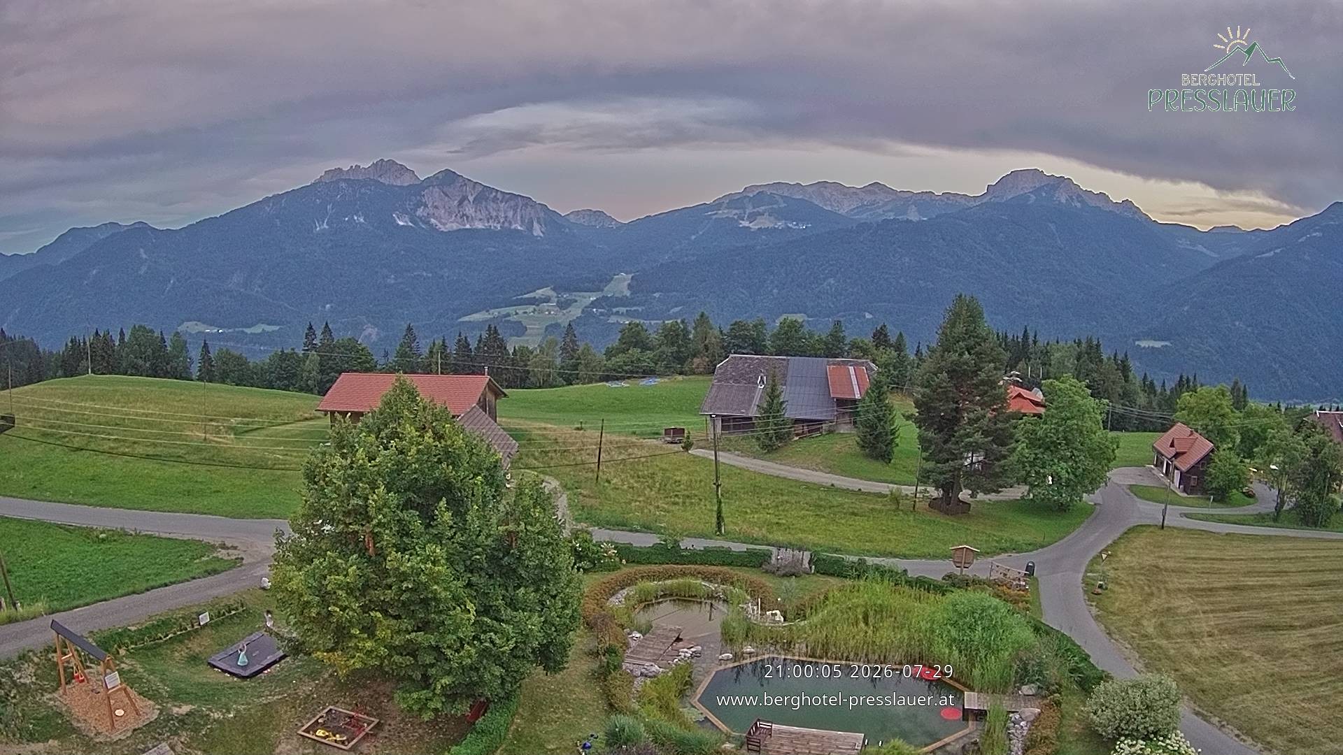 Archiv Foto Webcam Ausblick vom Berghotel Presslauer in Kärnten
