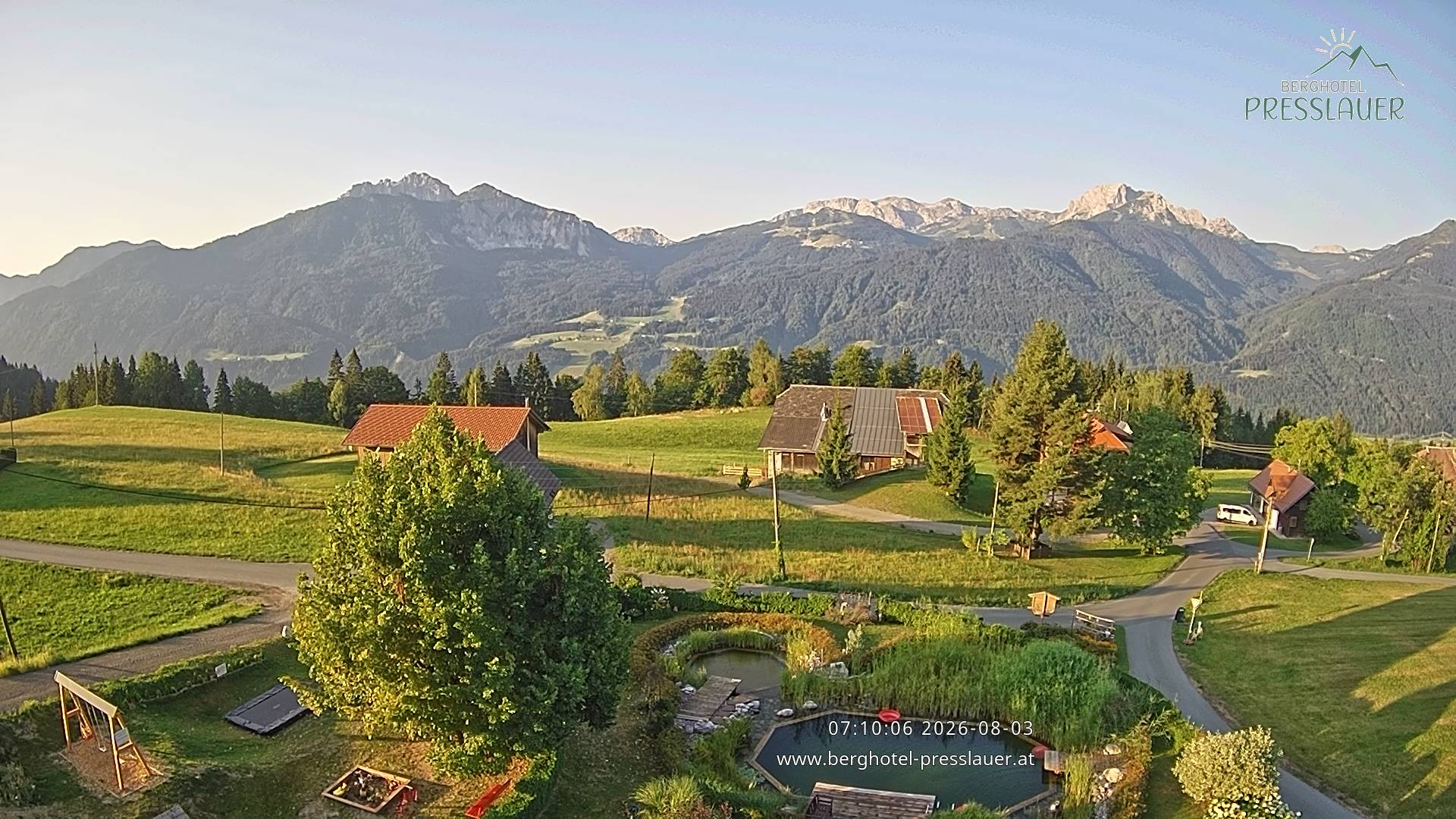 Archiv Foto Webcam Ausblick vom Berghotel Presslauer in Kärnten