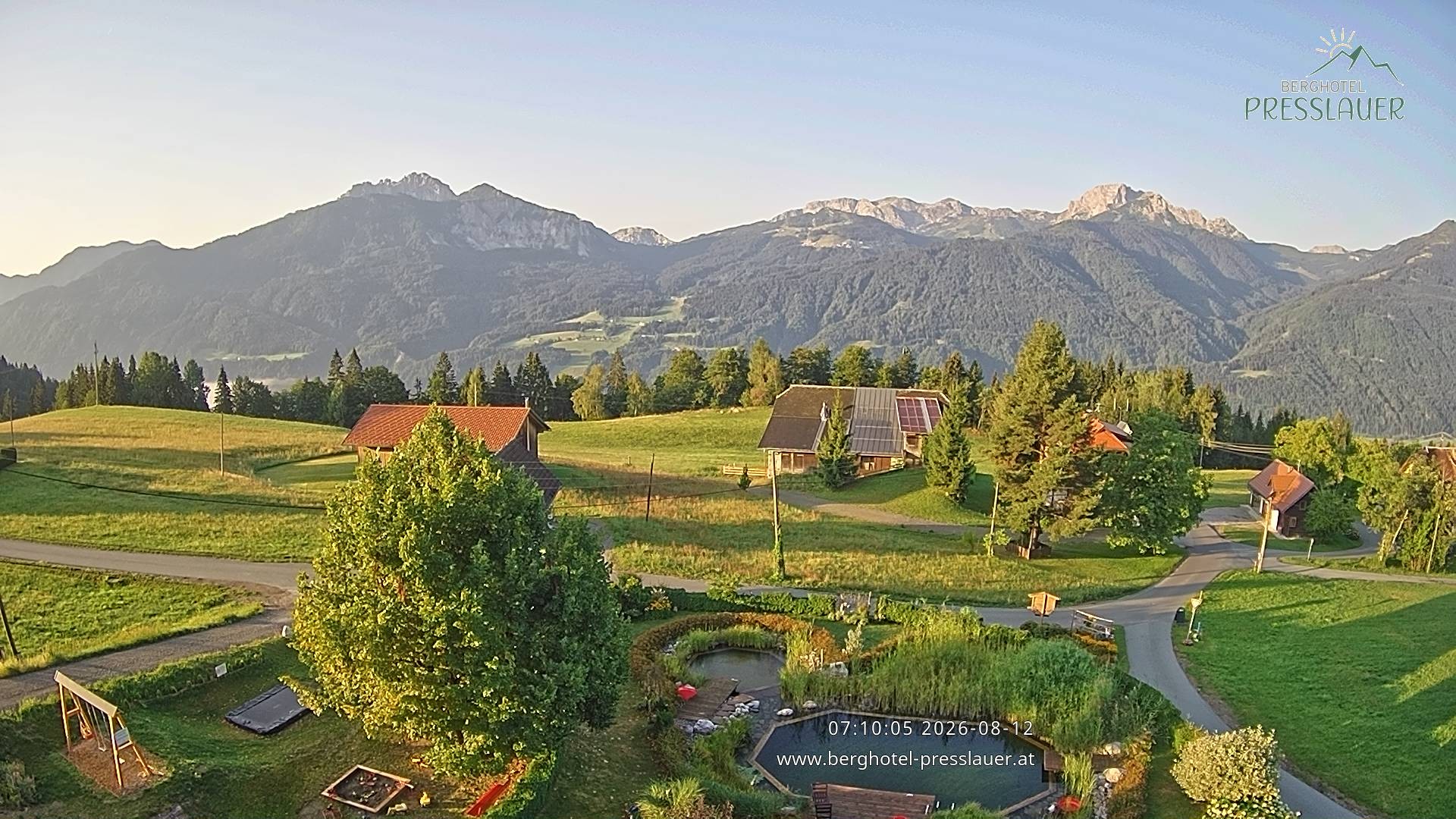 Archiv Foto Webcam Ausblick vom Berghotel Presslauer in Kärnten