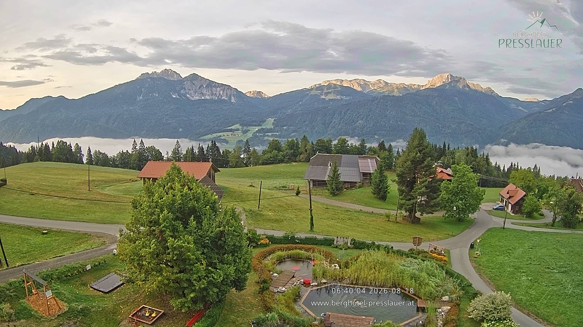 Archived image Webcam View from Mountain Hotel Presslauer