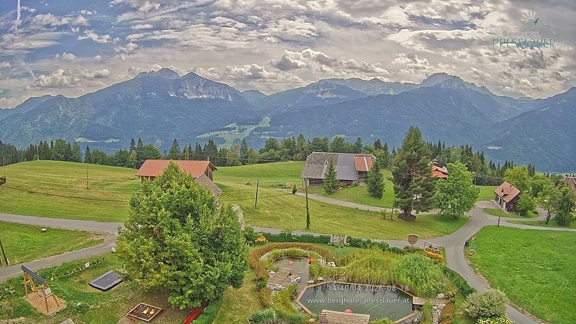 Archived image Webcam View from Mountain Hotel Presslauer