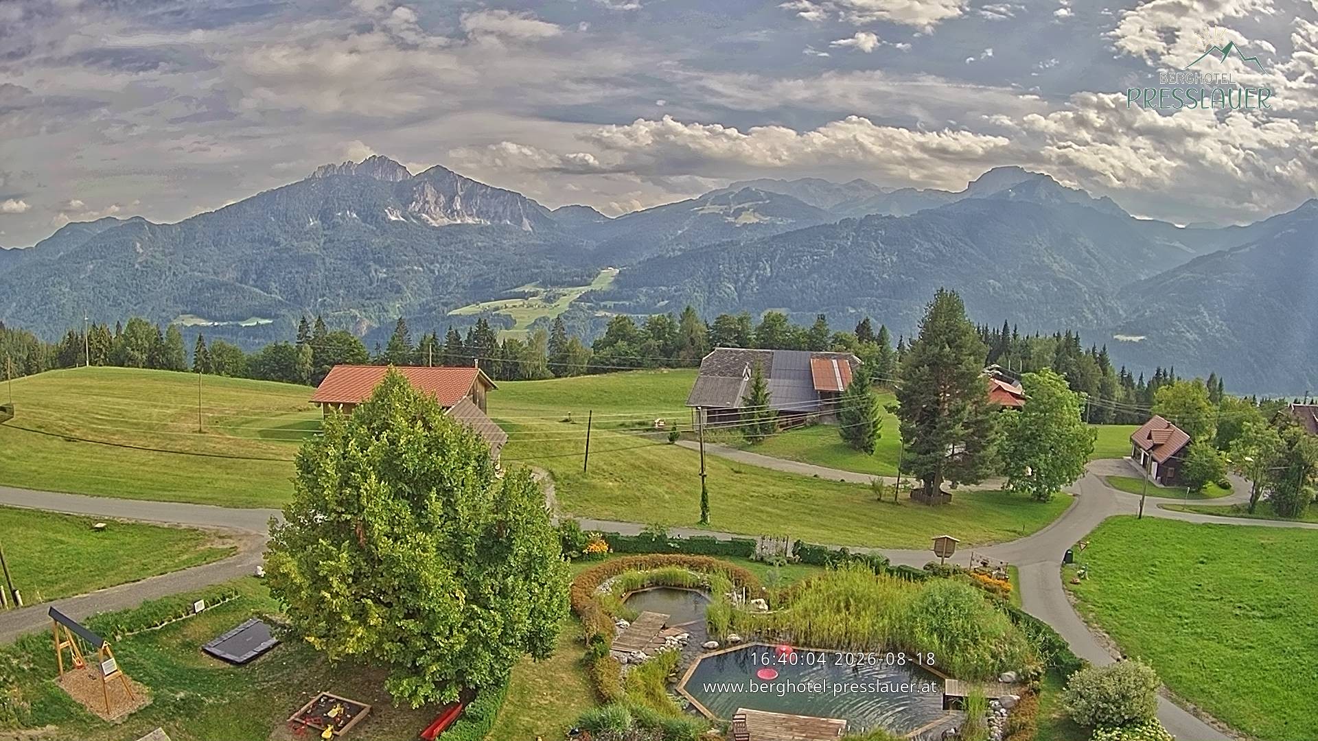 Archived image Webcam View from Mountain Hotel Presslauer