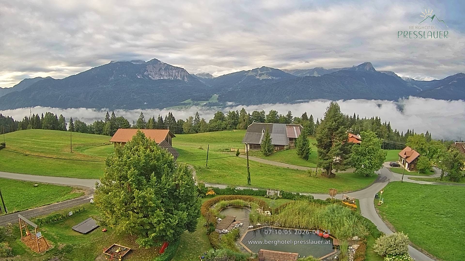 Archiv Foto Webcam Ausblick vom Berghotel Presslauer in Kärnten