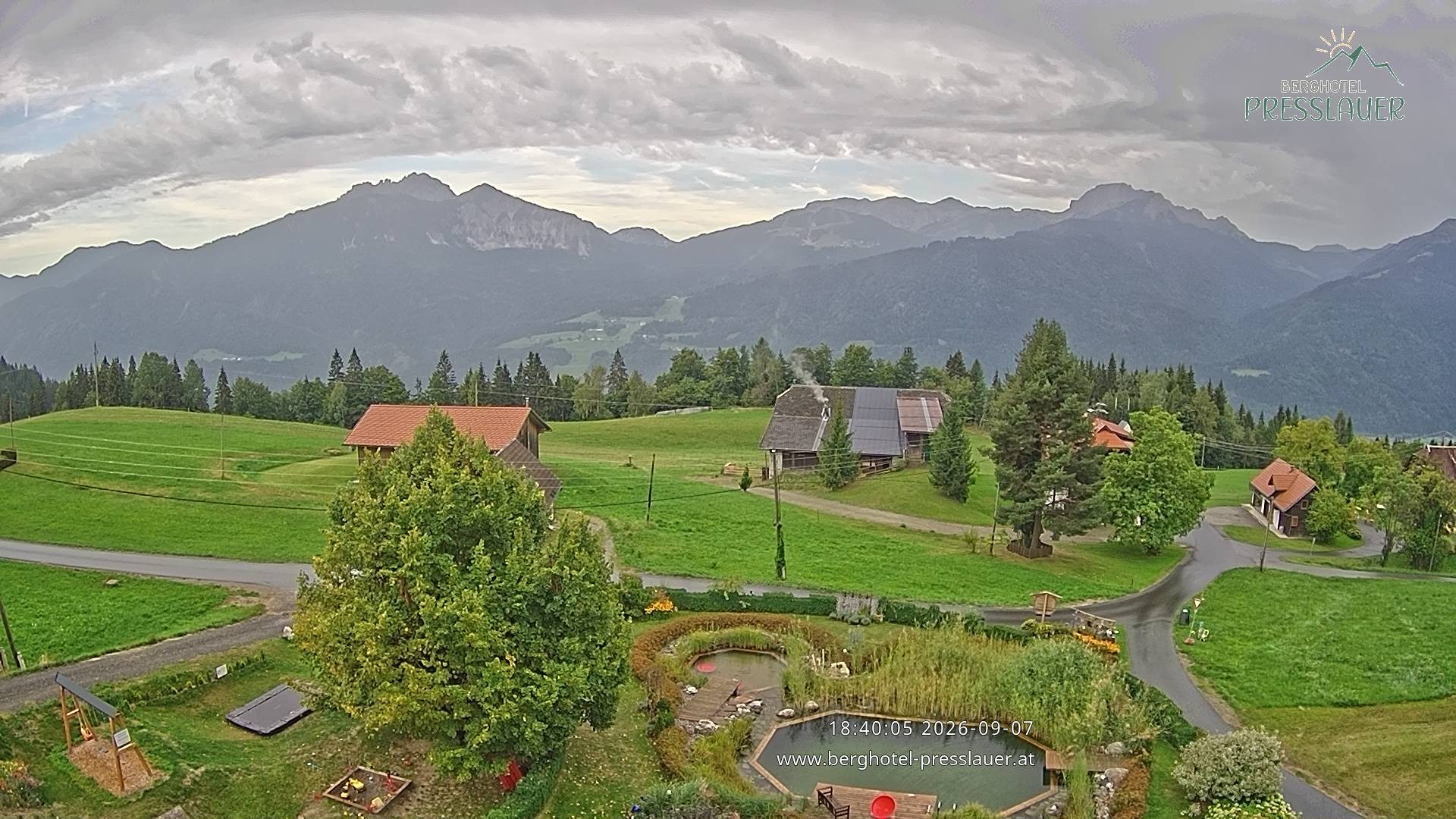 Archiv Foto Webcam Ausblick vom Berghotel Presslauer in Kärnten