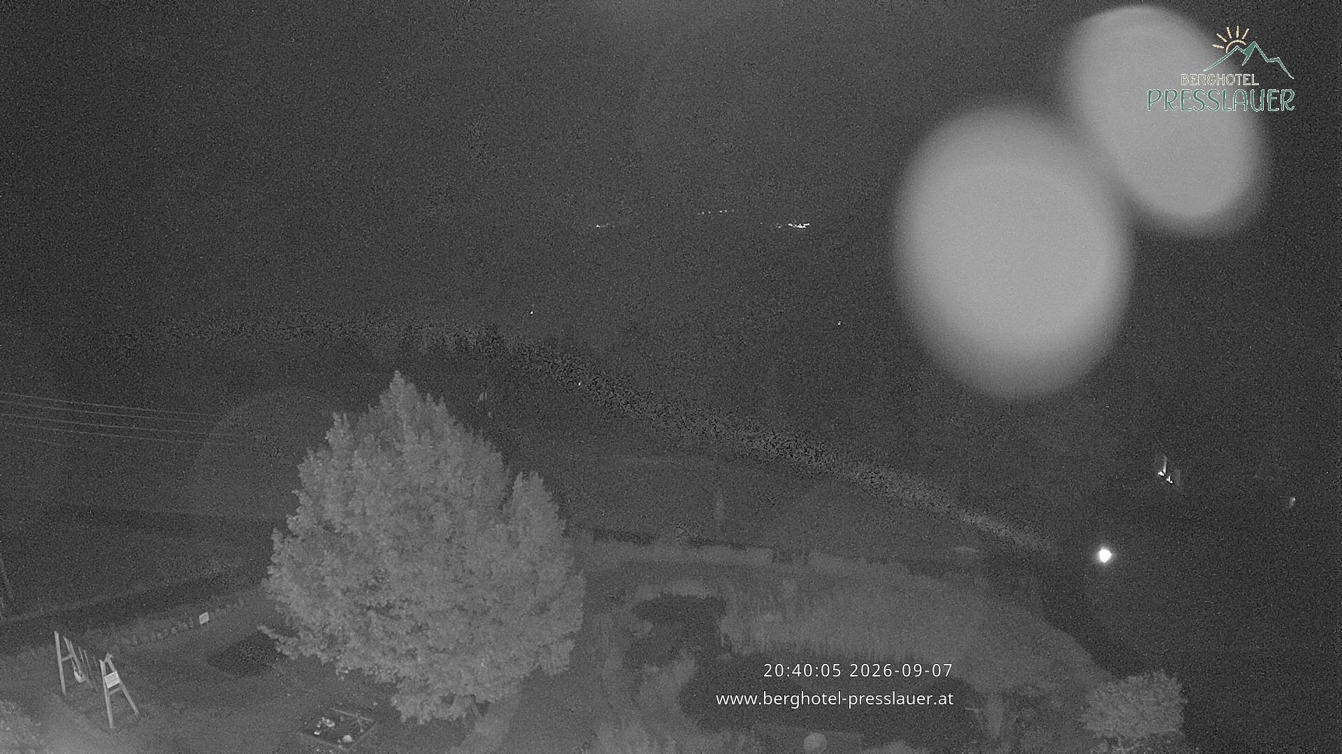 Archiv Foto Webcam Ausblick vom Berghotel Presslauer in Kärnten