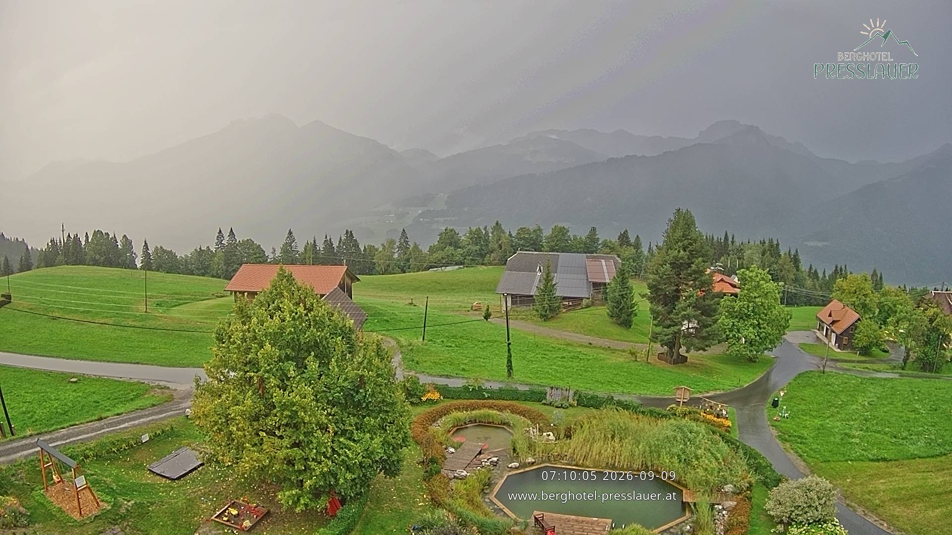 Archiv Foto Webcam Ausblick vom Berghotel Presslauer in Kärnten