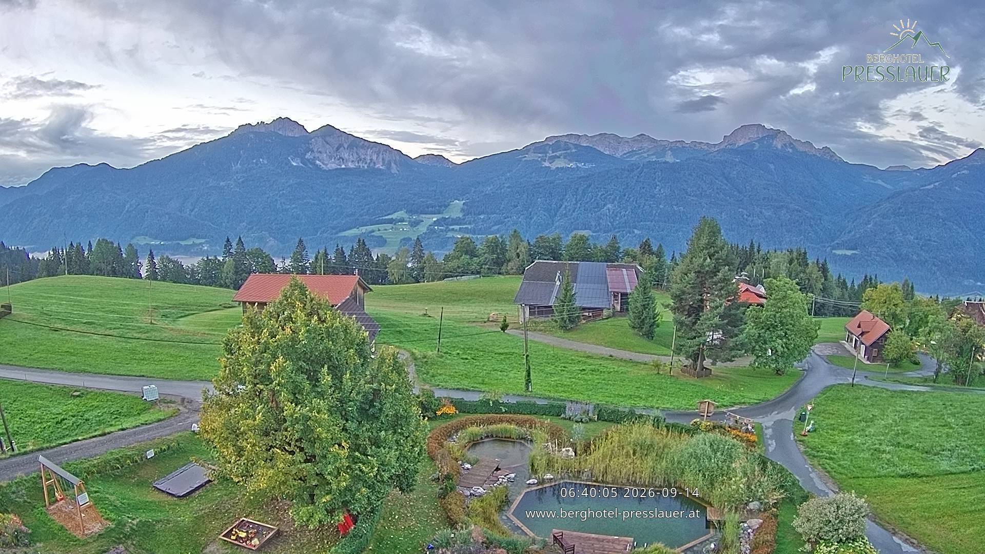 Archiv Foto Webcam Ausblick vom Berghotel Presslauer in Kärnten