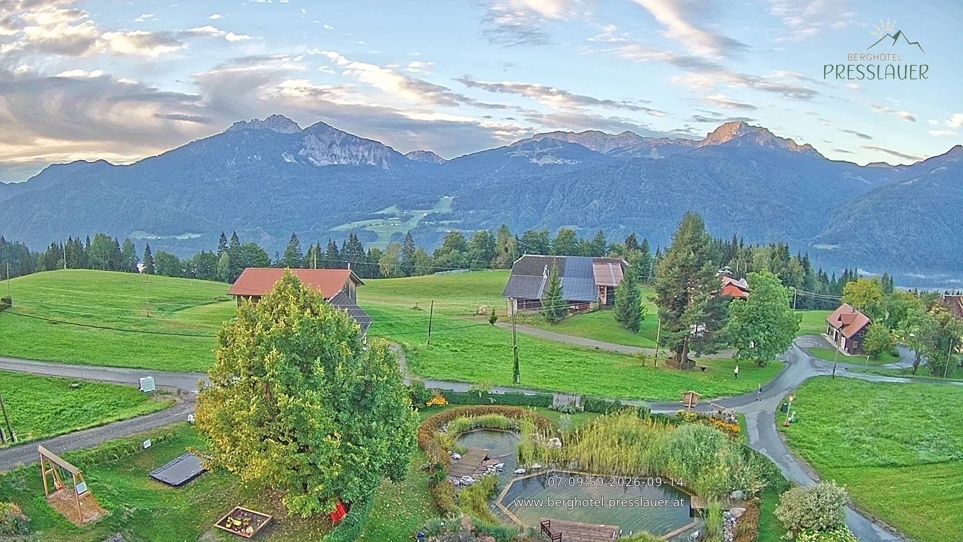Archiv Foto Webcam Ausblick vom Berghotel Presslauer in Kärnten