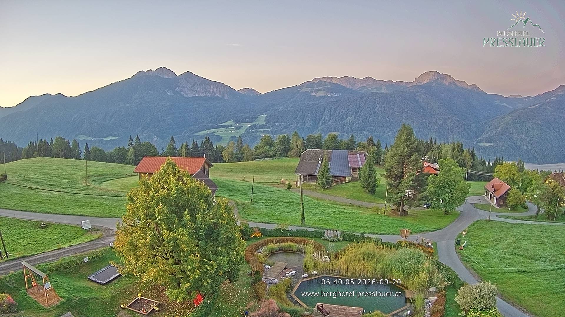 Archiv Foto Webcam Ausblick vom Berghotel Presslauer in Kärnten