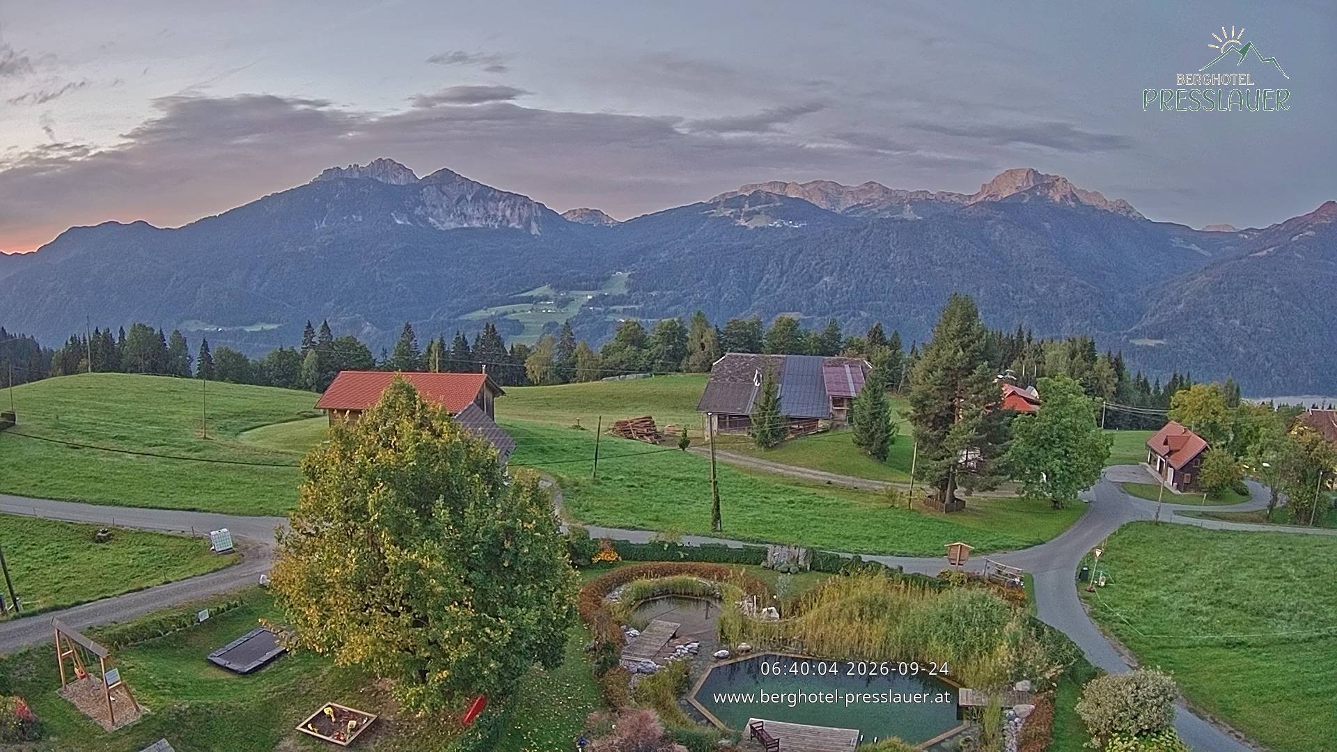 Archiv Foto Webcam Ausblick vom Berghotel Presslauer in Kärnten