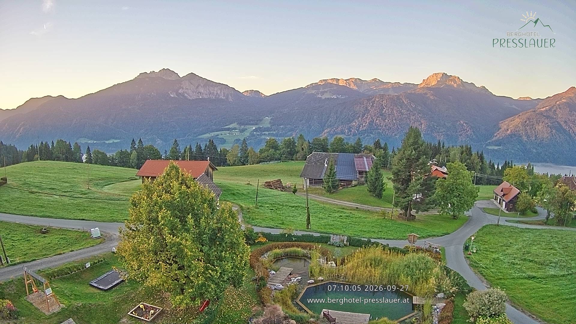 Archiv Foto Webcam Ausblick vom Berghotel Presslauer in Kärnten
