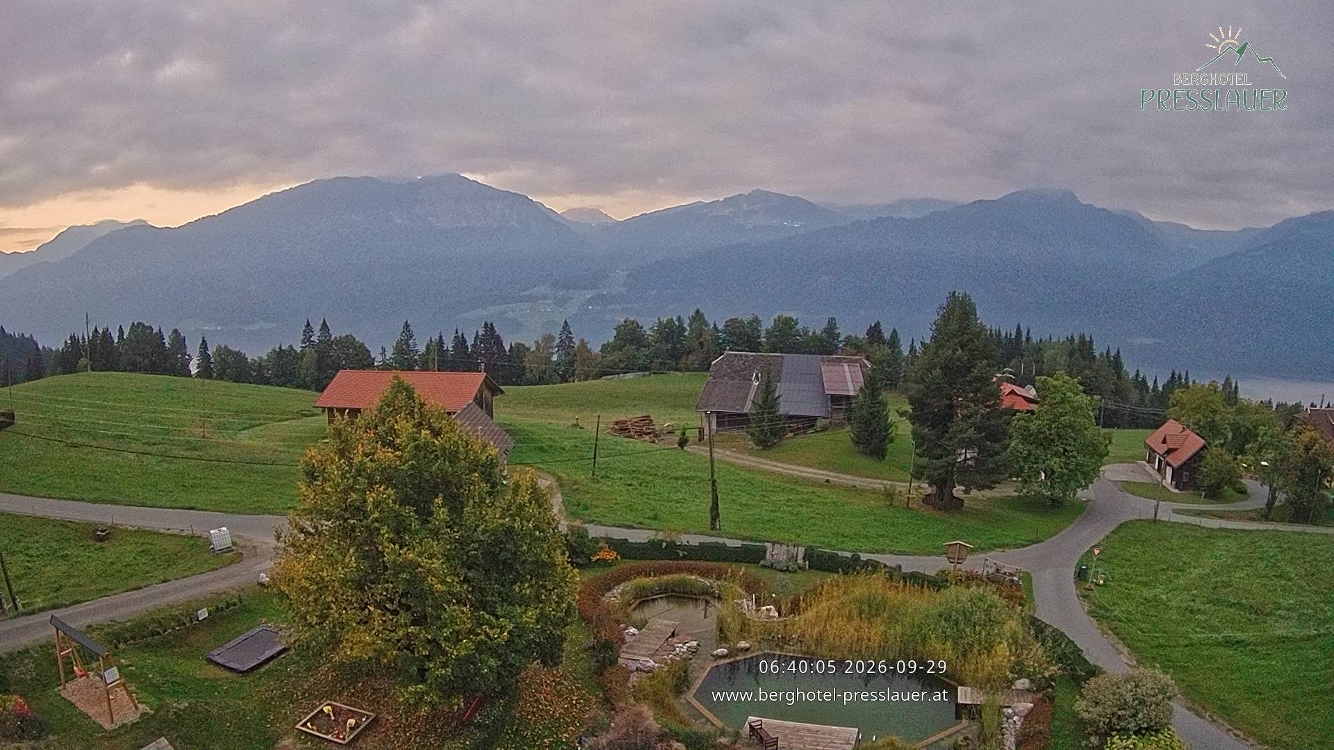 Archiv Foto Webcam Ausblick vom Berghotel Presslauer in Kärnten