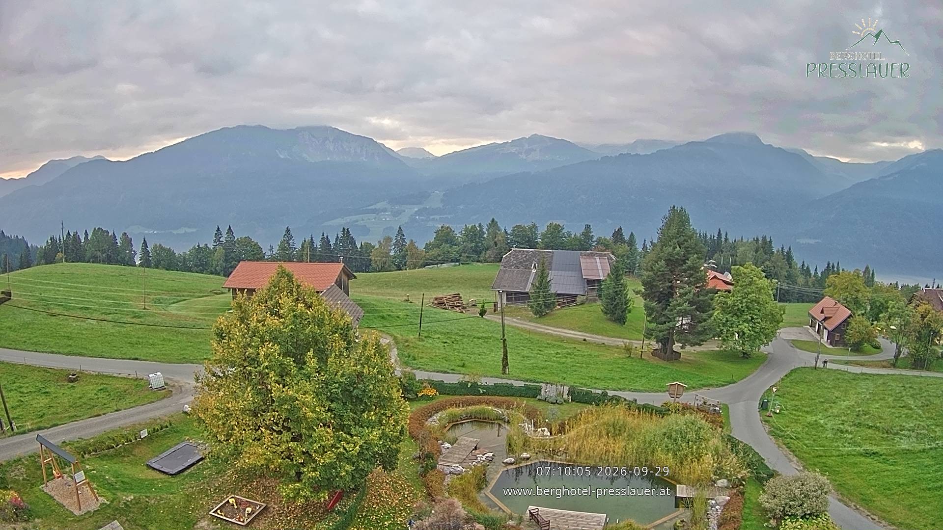 Archiv Foto Webcam Ausblick vom Berghotel Presslauer in Kärnten