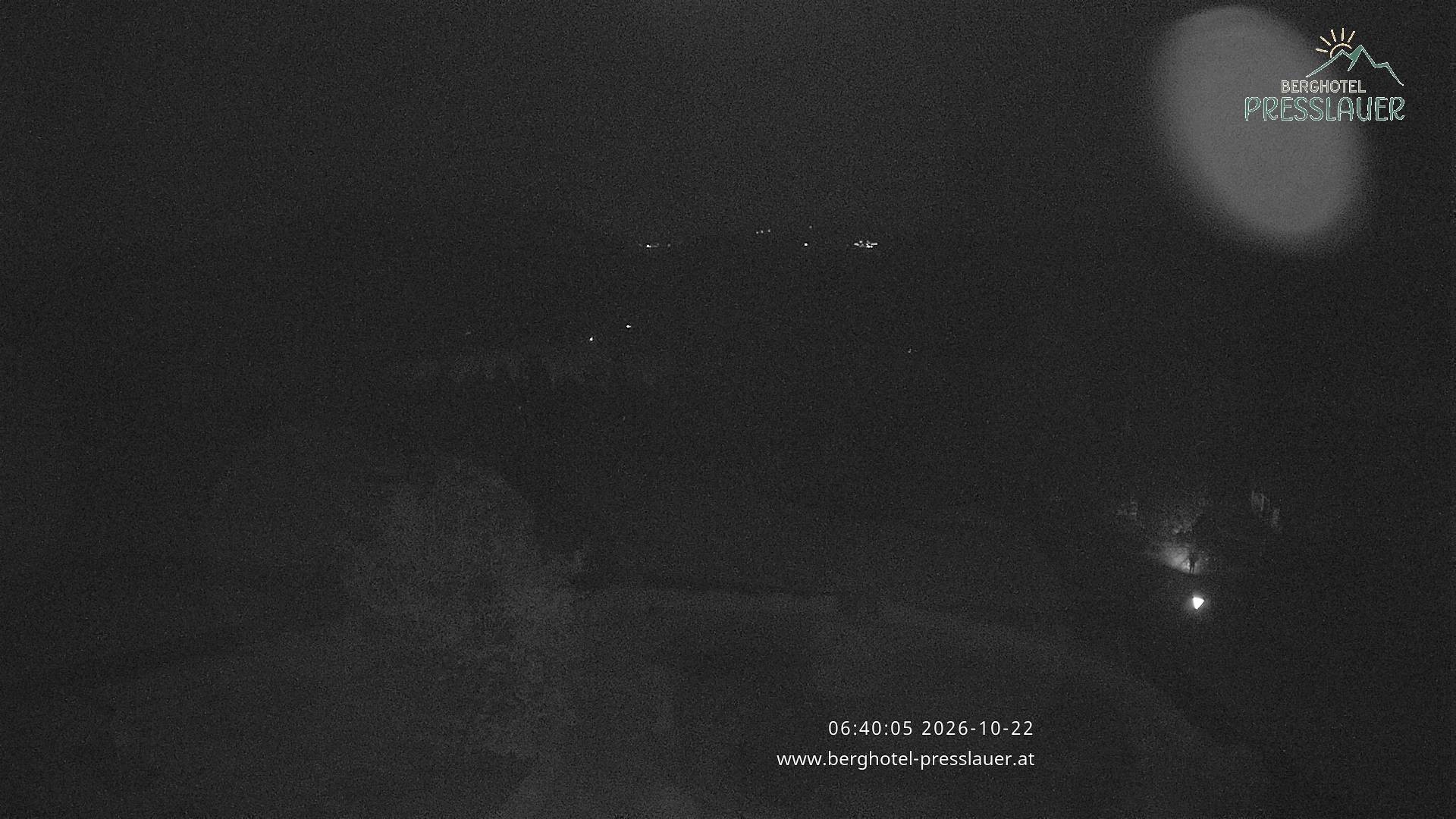 Archiv Foto Webcam Ausblick vom Berghotel Presslauer in Kärnten