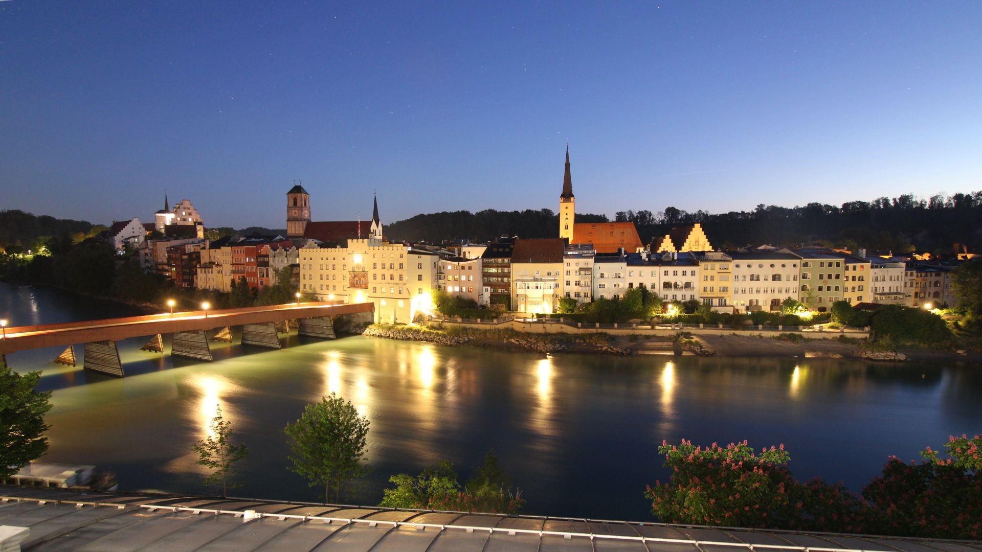 Archiv Foto Webcam Rote Brücke und Brucktor Wasserburg am Inn