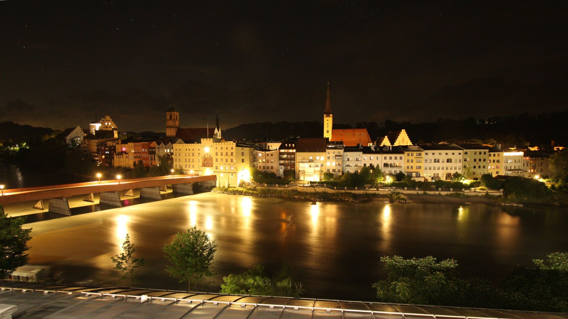 Archived image Webcam Brucktor and Rote Brücke Wasserburg am Inn