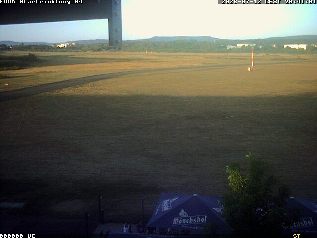 Archived image Webcam Airfield Bamberg-Breitenau