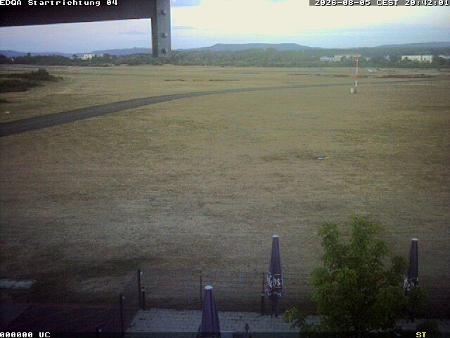 Archived image Webcam Airfield Bamberg-Breitenau