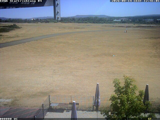 Archived image Webcam Airfield Bamberg-Breitenau