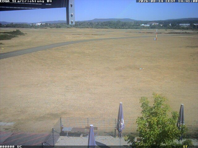 Archived image Webcam Airfield Bamberg-Breitenau