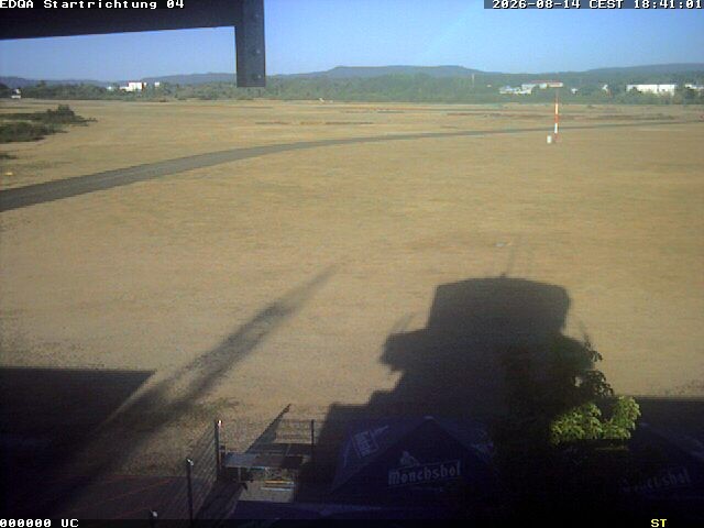Archived image Webcam Airfield Bamberg-Breitenau