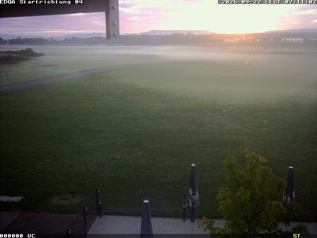 Archived image Webcam Airfield Bamberg-Breitenau