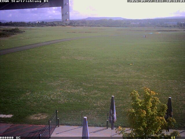 Archived image Webcam Airfield Bamberg-Breitenau