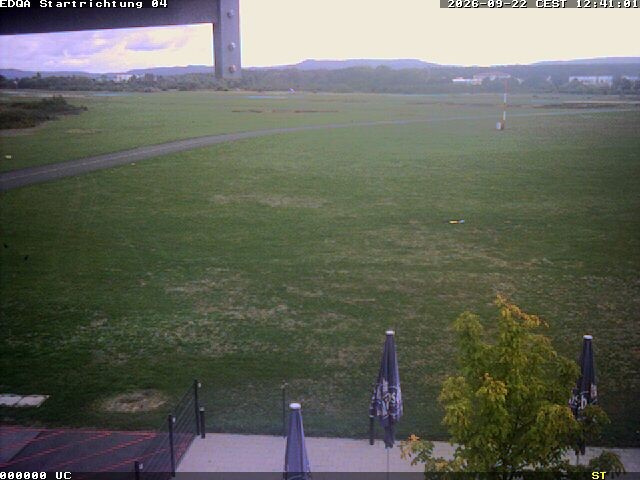 Archived image Webcam Airfield Bamberg-Breitenau