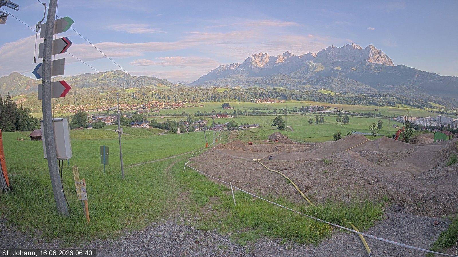 Archiv Foto Webcam Oberndorf in Tirol: Bikepark Tauwiesenlift