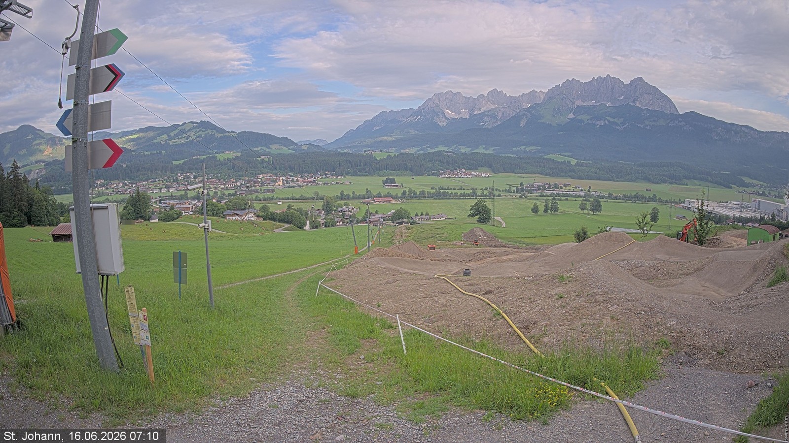 Archiv Foto Webcam Oberndorf in Tirol: Bikepark Tauwiesenlift