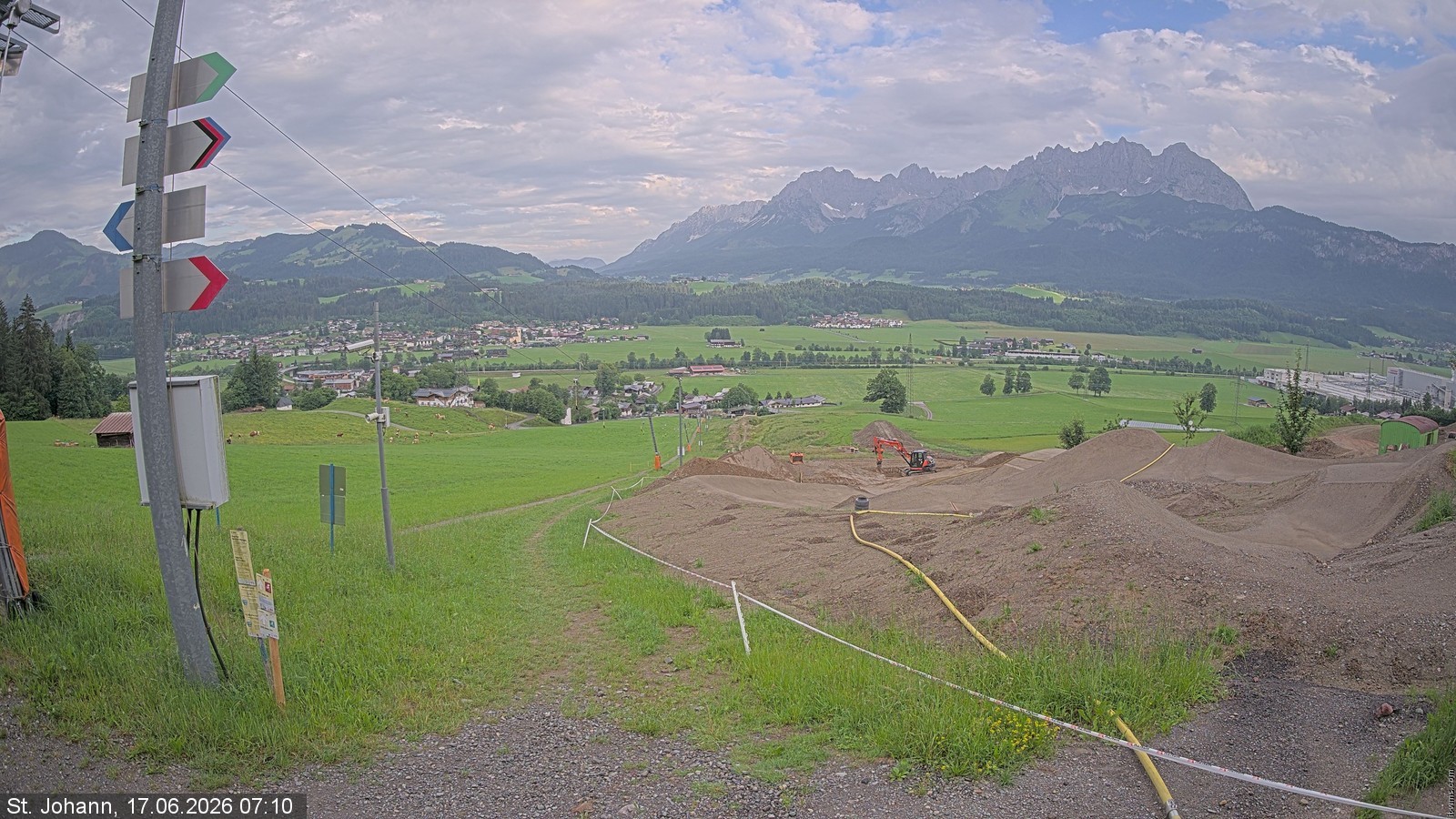 Archiv Foto Webcam Oberndorf in Tirol: Bikepark Tauwiesenlift