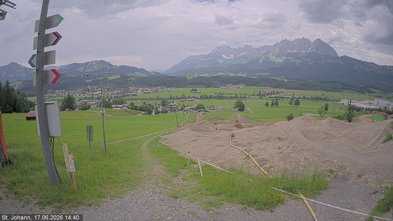 Archiv Foto Webcam Oberndorf in Tirol: Bikepark Tauwiesenlift