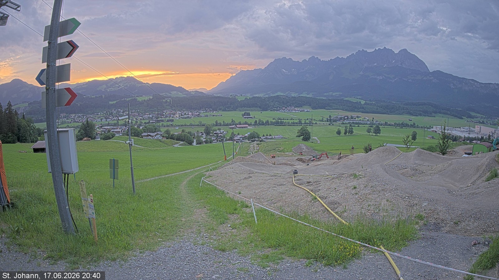 Archiv Foto Webcam Oberndorf in Tirol: Bikepark Tauwiesenlift