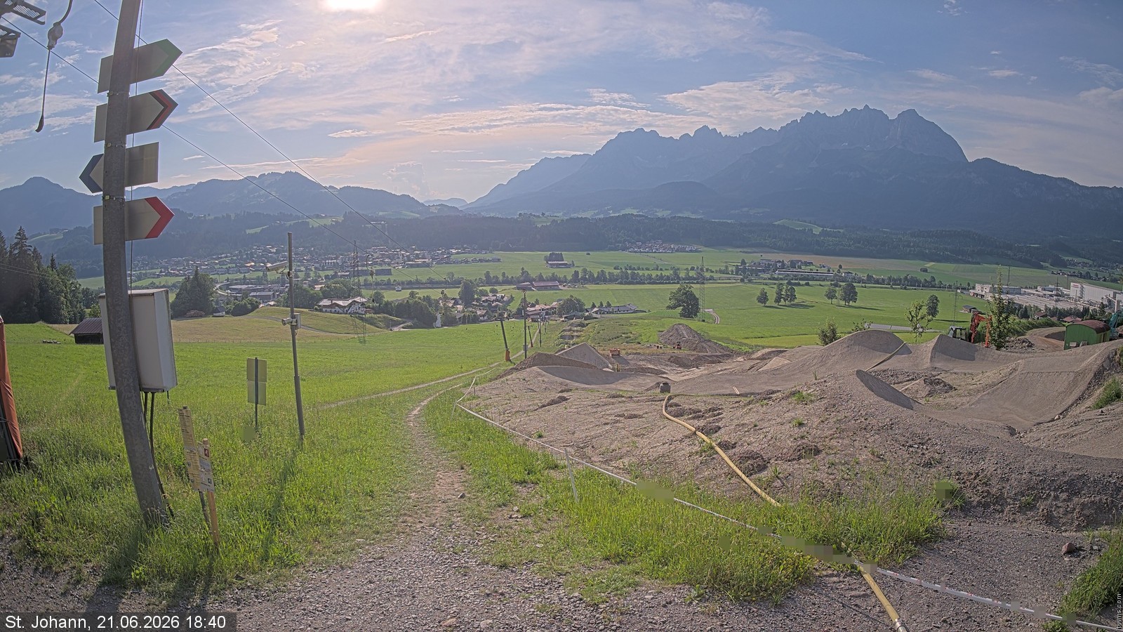 Archiv Foto Webcam Oberndorf in Tirol: Bikepark Tauwiesenlift