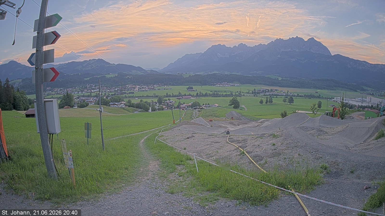 Archiv Foto Webcam Oberndorf in Tirol: Bikepark Tauwiesenlift