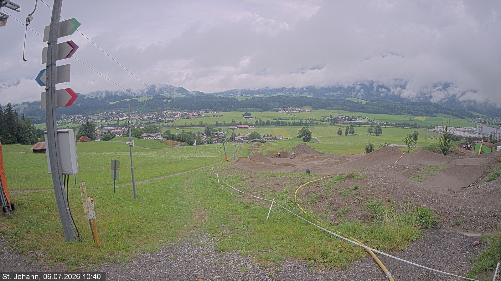 Archiv Foto Webcam Oberndorf in Tirol: Bikepark Tauwiesenlift