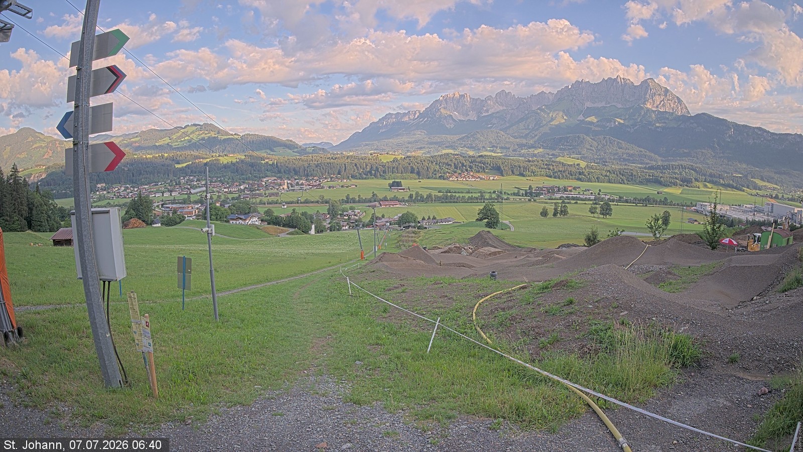 Archiv Foto Webcam Oberndorf in Tirol: Bikepark Tauwiesenlift