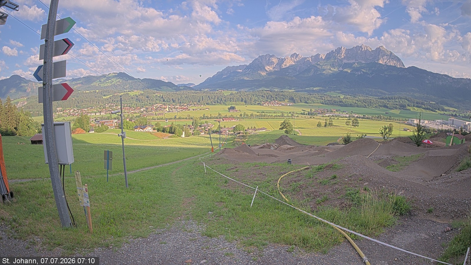 Archiv Foto Webcam Oberndorf in Tirol: Bikepark Tauwiesenlift
