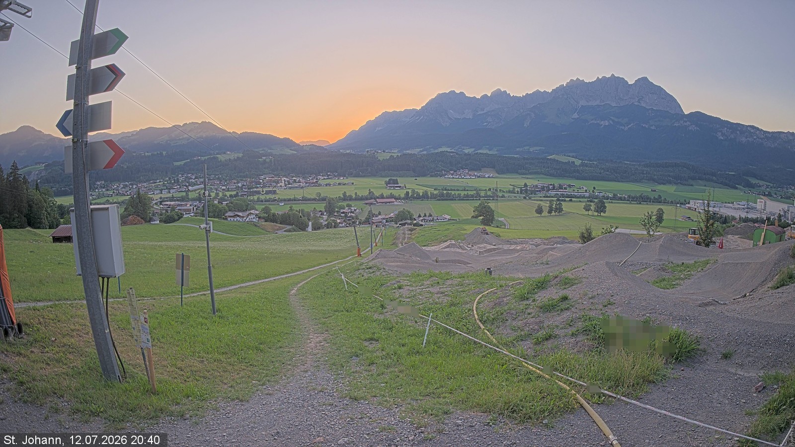 Archiv Foto Webcam Oberndorf in Tirol: Bikepark Tauwiesenlift