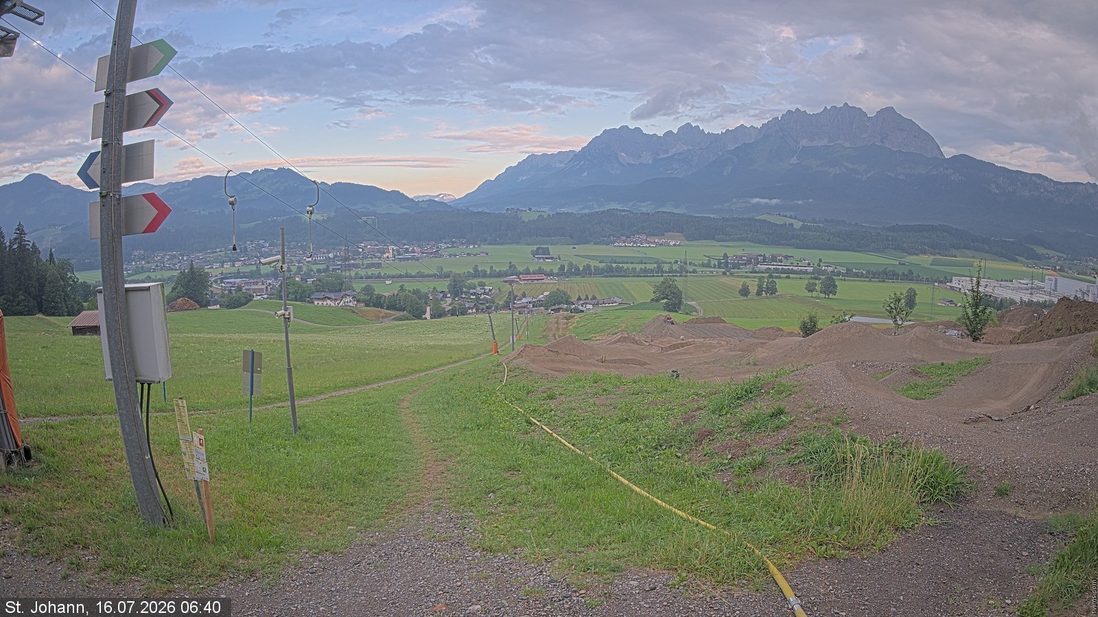 Archiv Foto Webcam Oberndorf in Tirol: Bikepark Tauwiesenlift