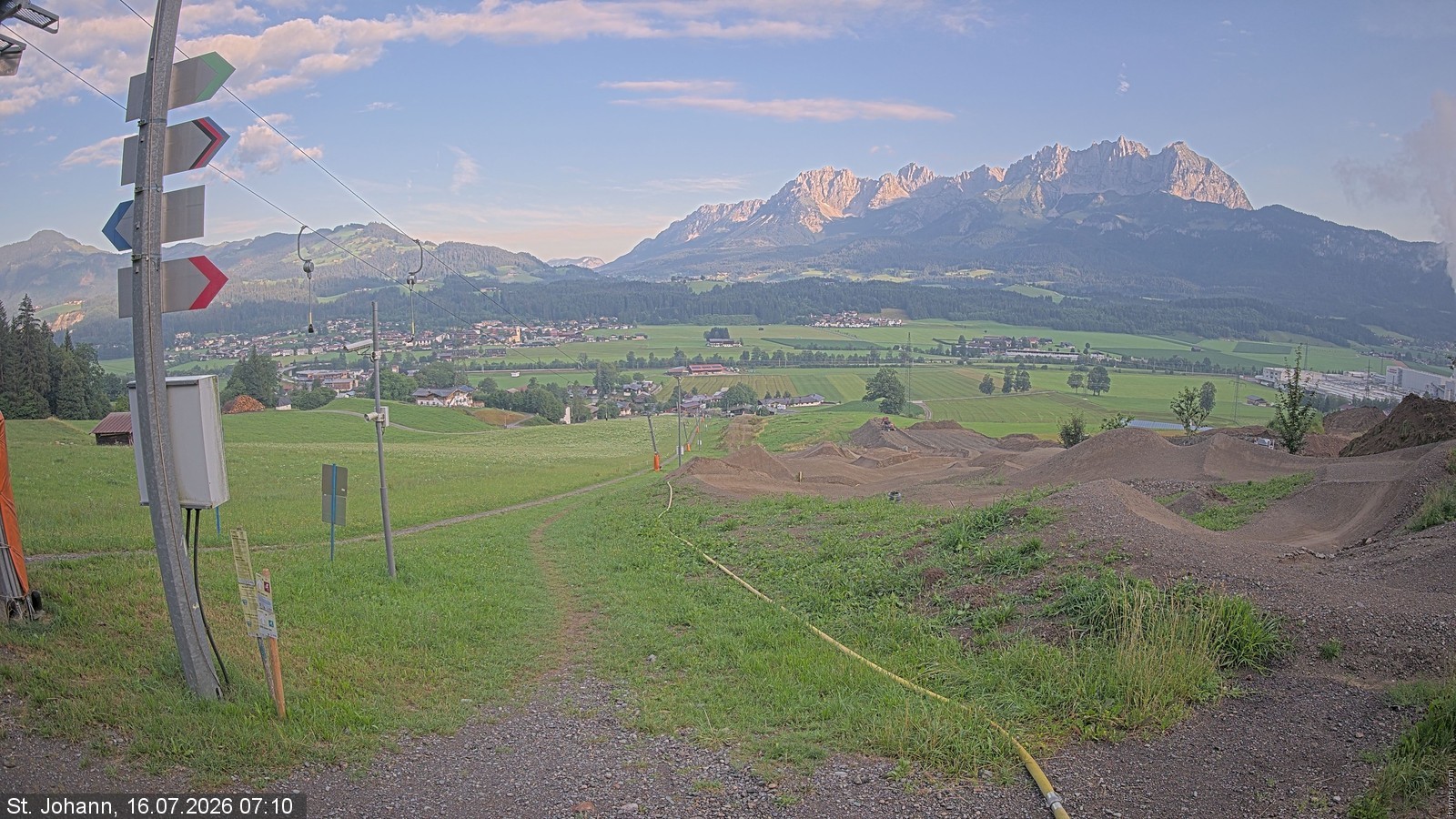 Archiv Foto Webcam Oberndorf in Tirol: Bikepark Tauwiesenlift