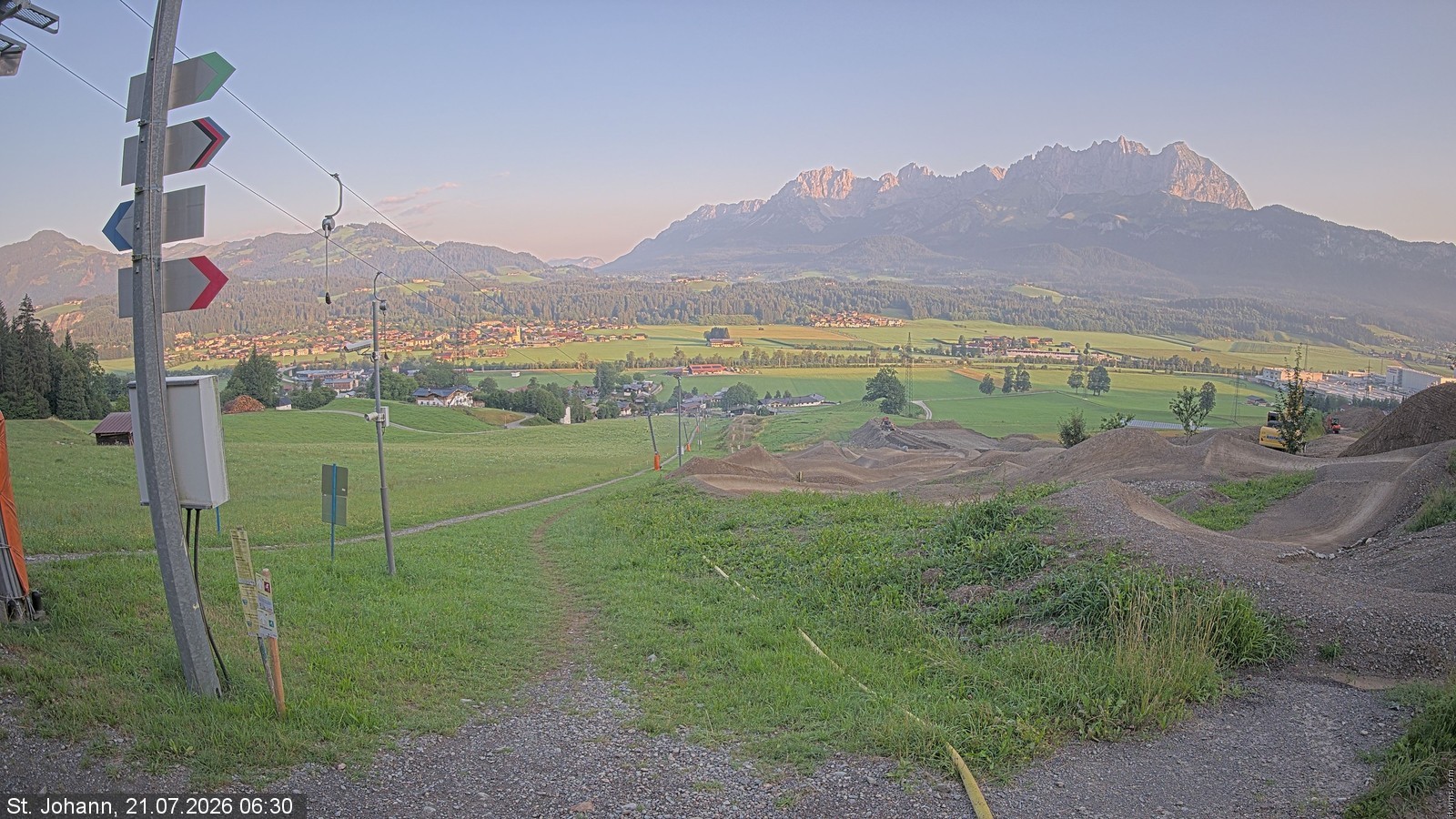Archiv Foto Webcam Oberndorf in Tirol: Bikepark Tauwiesenlift