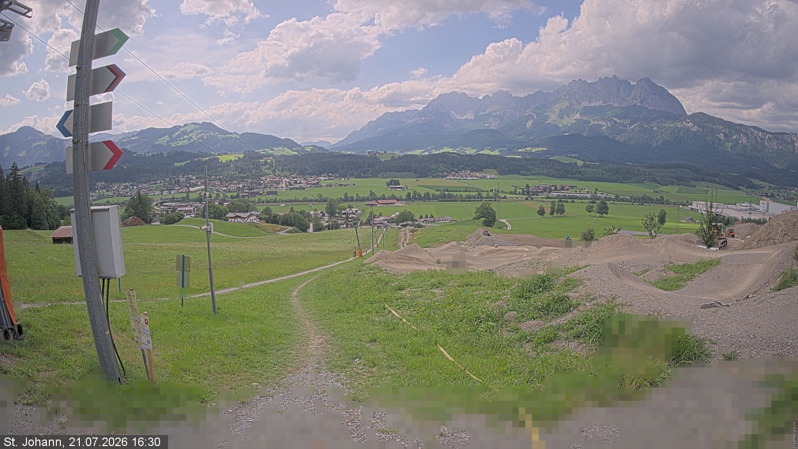 Archiv Foto Webcam Oberndorf in Tirol: Bikepark Tauwiesenlift