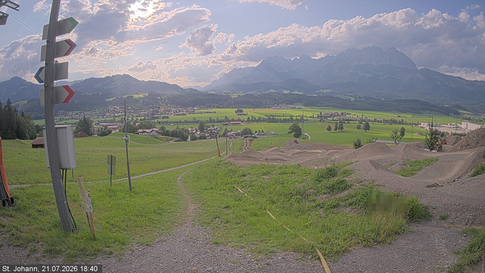 Archiv Foto Webcam Oberndorf in Tirol: Bikepark Tauwiesenlift