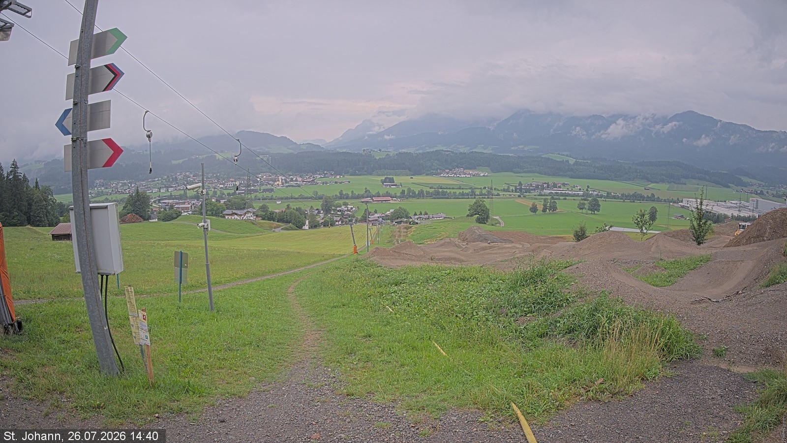Archiv Foto Webcam Oberndorf in Tirol: Bikepark Tauwiesenlift