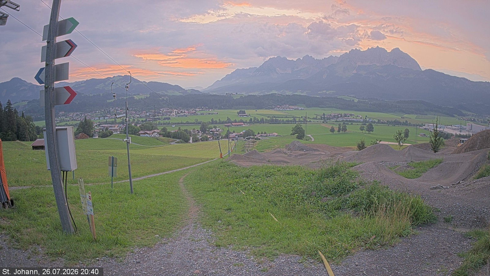Archiv Foto Webcam Oberndorf in Tirol: Bikepark Tauwiesenlift