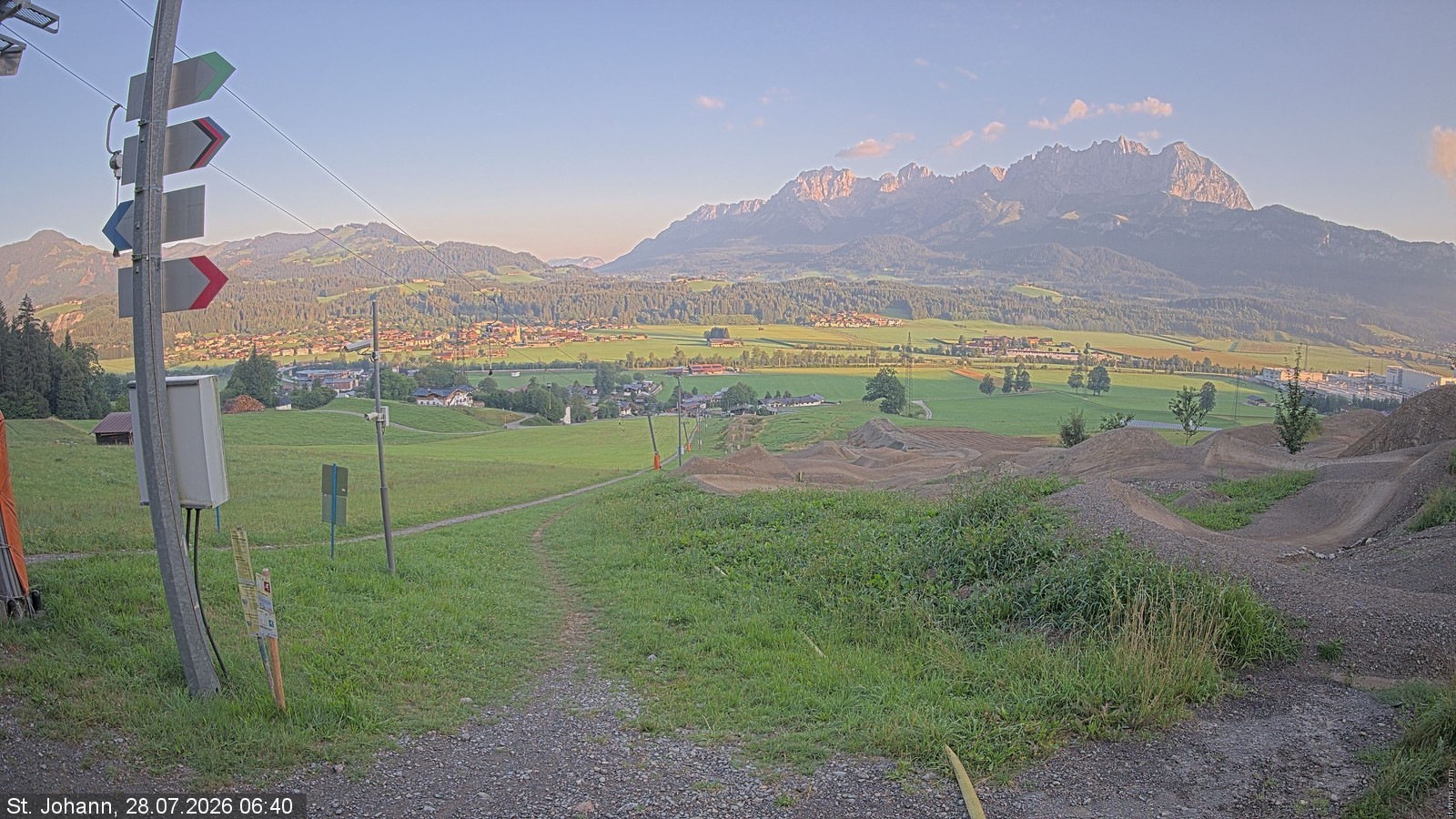 Archiv Foto Webcam Oberndorf in Tirol: Bikepark Tauwiesenlift