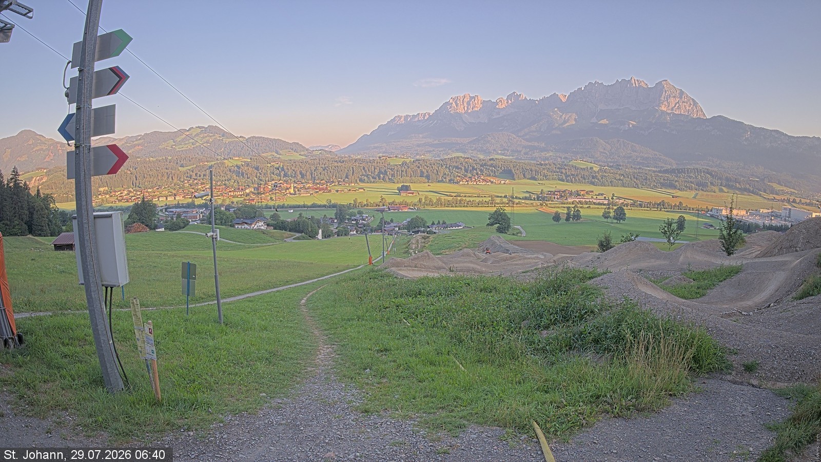 Archiv Foto Webcam Oberndorf in Tirol: Bikepark Tauwiesenlift