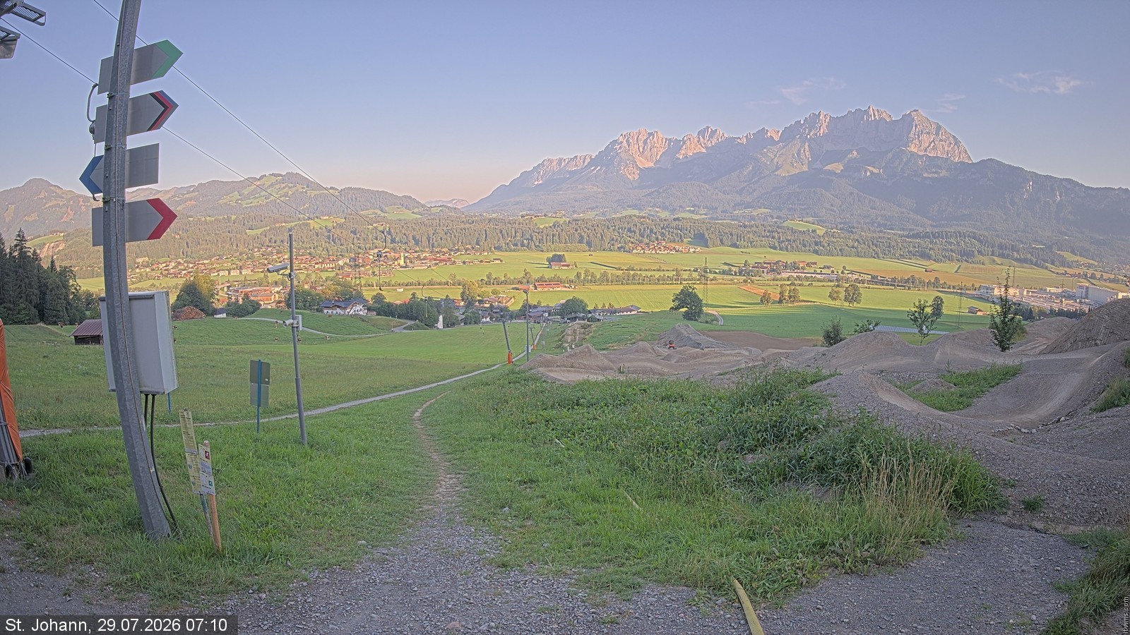 Archiv Foto Webcam Oberndorf in Tirol: Bikepark Tauwiesenlift